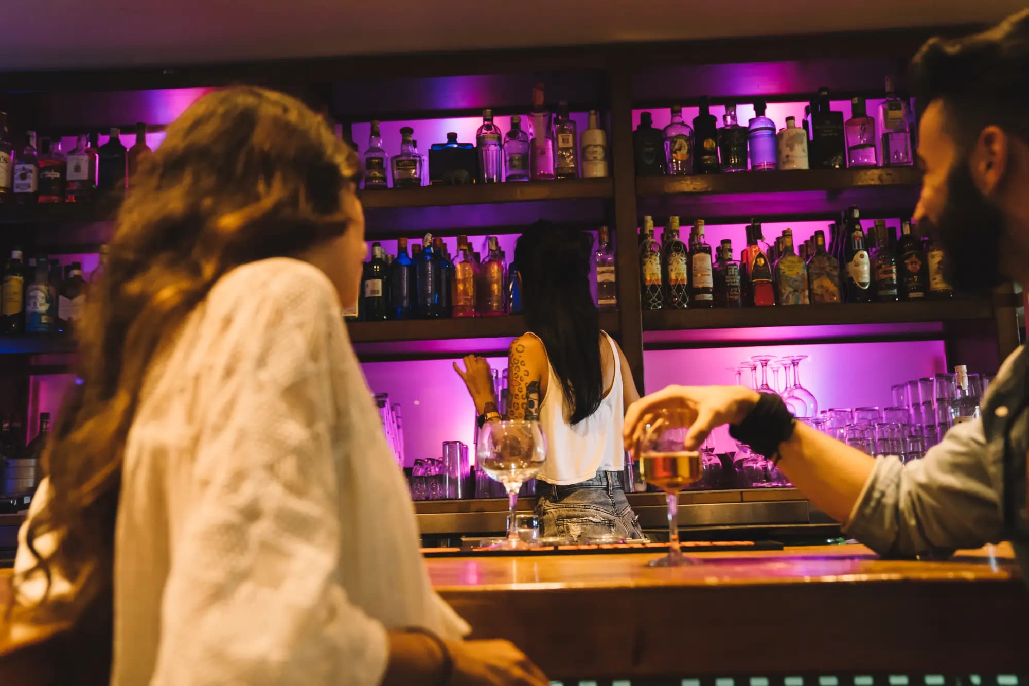 Bar atmosphere — Oakville alcohol delivery customers